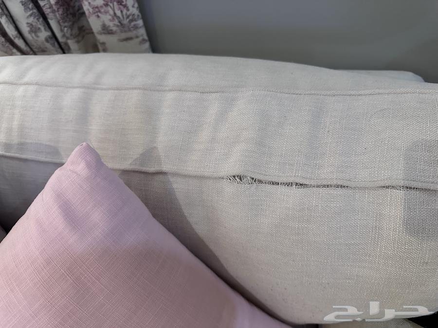 Sofa, curtain, and table all together64364772786051111