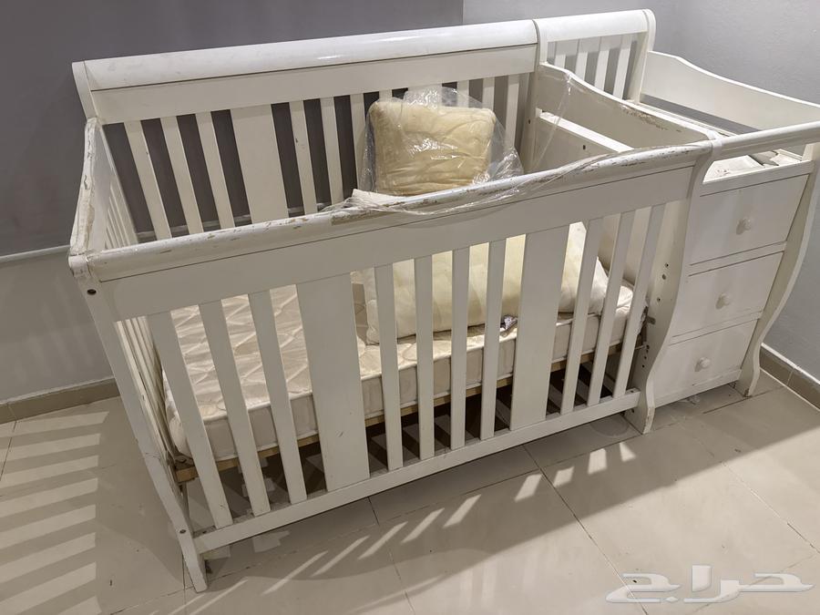 سرير أطفال من سنتربوينت بالمرتبه 100 ريال64374097795586110