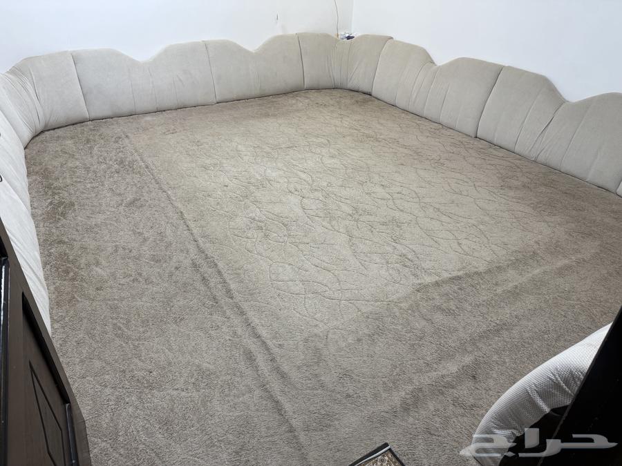 Sofa for sale, wooden, size 4 by 4, approximately 6064364625267587110