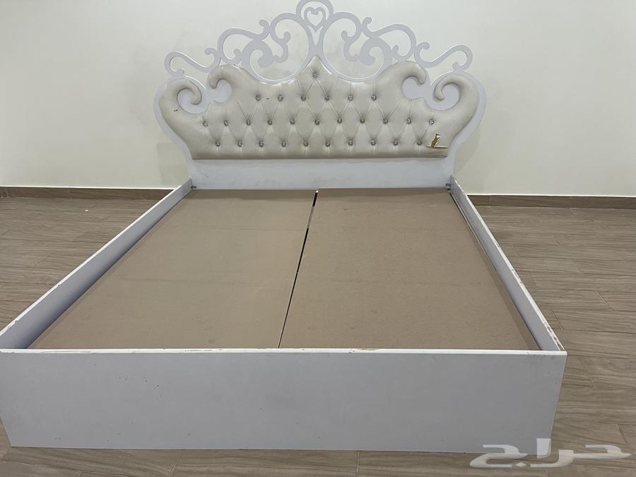 للبيع سرير نفرين مع الادراج اللي بالجنب ونطيطه اطفال64373388355969111