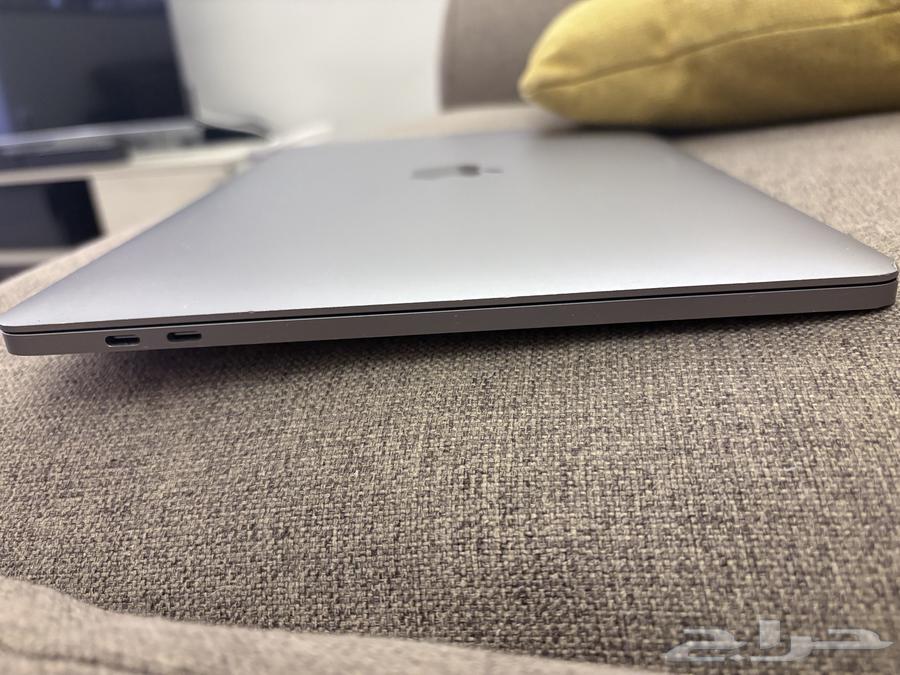 ماك بوك برو 201964338618131459113