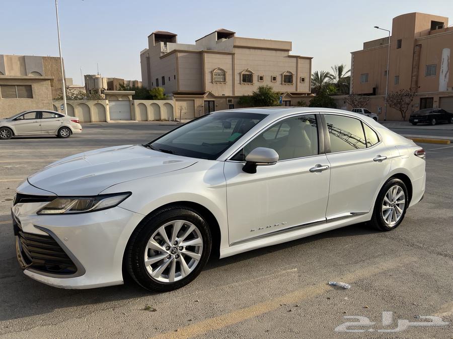 كامري 2023 GLE ( نظيف ) بنزين64509700639361112