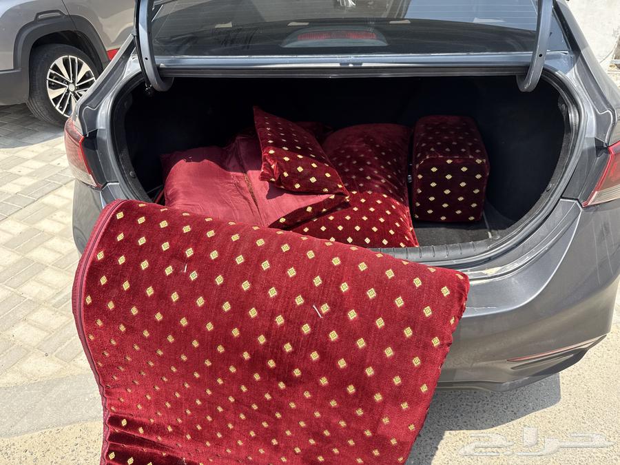 Cushions and backrest64367158271875112