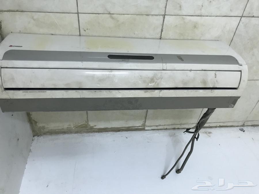 Split air conditioner in good condition64375141084931110