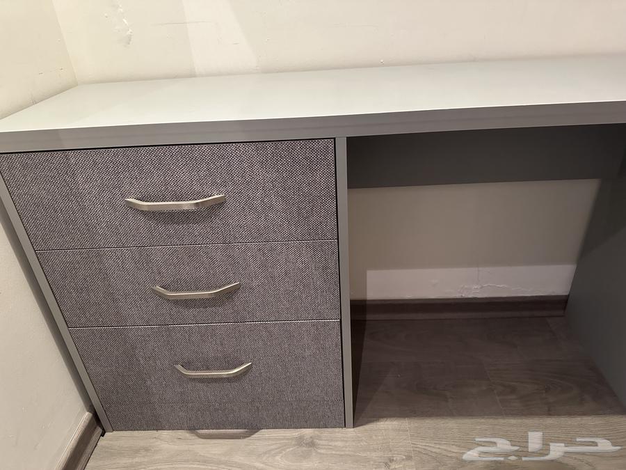 تسريحة مستعمله للبيع على السوم64375022967171110