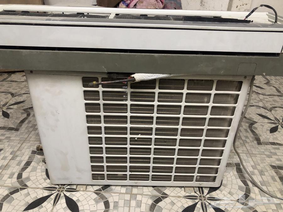 Two 24-unit split air conditioners64375363553923112