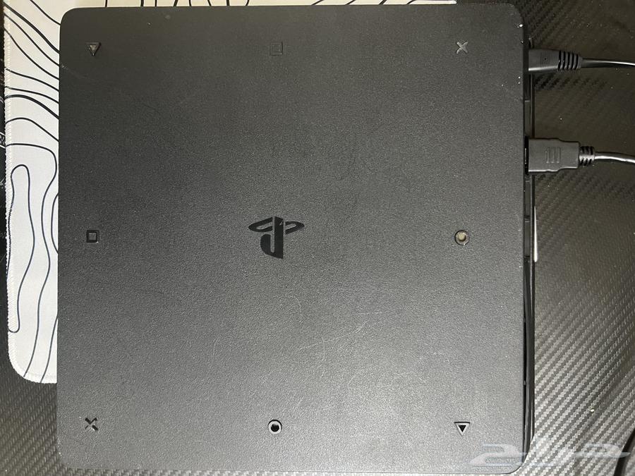 للبيع سوني 4 نظيف حد 300-350 والبيع مستعجل64369747516674111