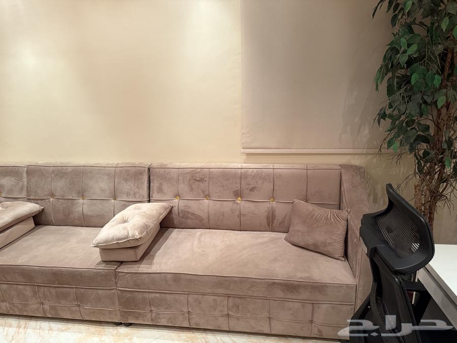 4x5 size sofa, semi-new, excellent fabric and color64376885035650111