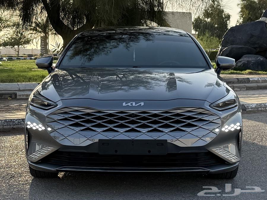 2022 Kia K8 top category with panoramic sunroof and customs card64519737709953112