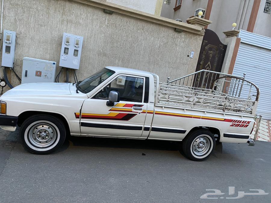 HiLux 85 Five Seaters64518339652738110