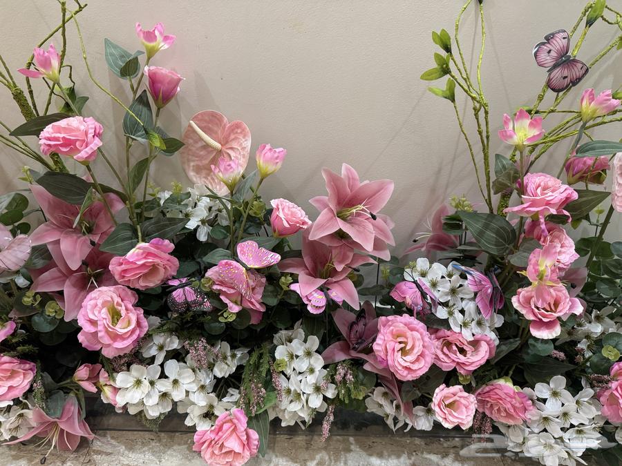 Decorative flowers for reception and occasions64362620166403111