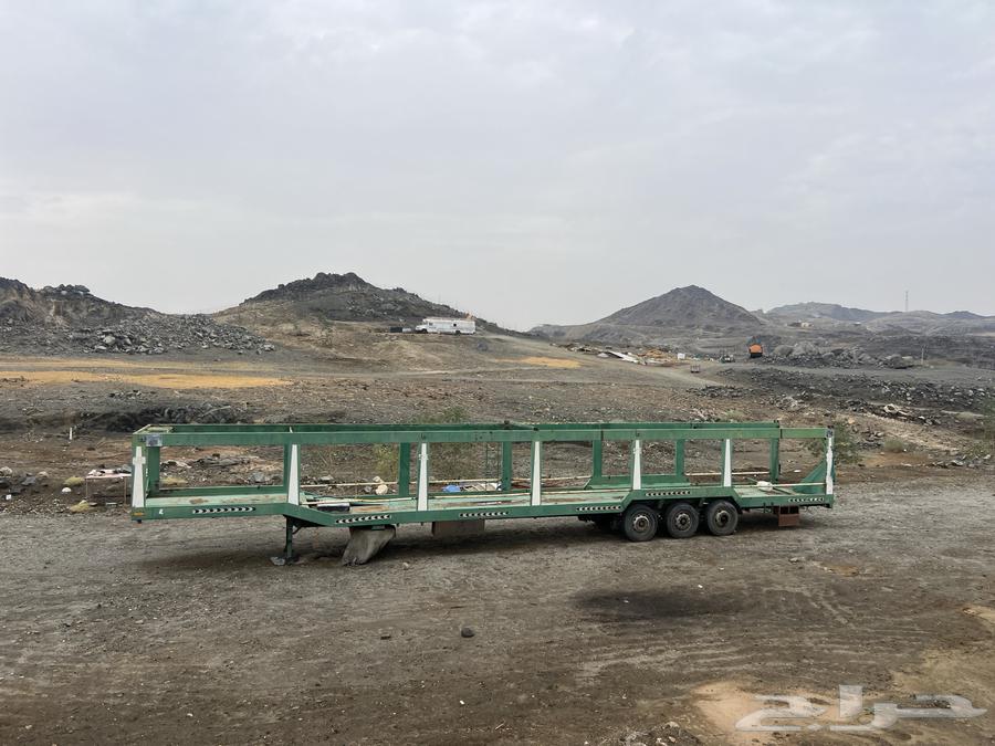 Tider Al-Basami new with covers planted there, a vehicle attached64509884751617110