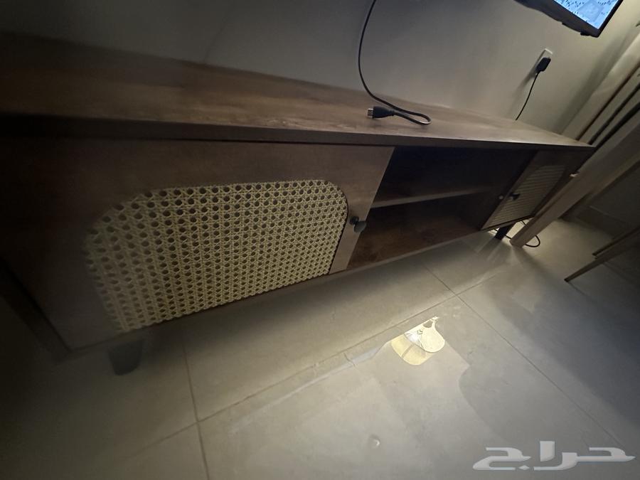 طاولة تلفزيون وجزامة64368966238081110