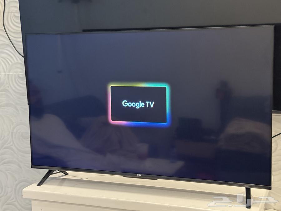 TCL 43V6C LED Screen 43 Inch for Sale (Used - Very Clean)64365645165187110