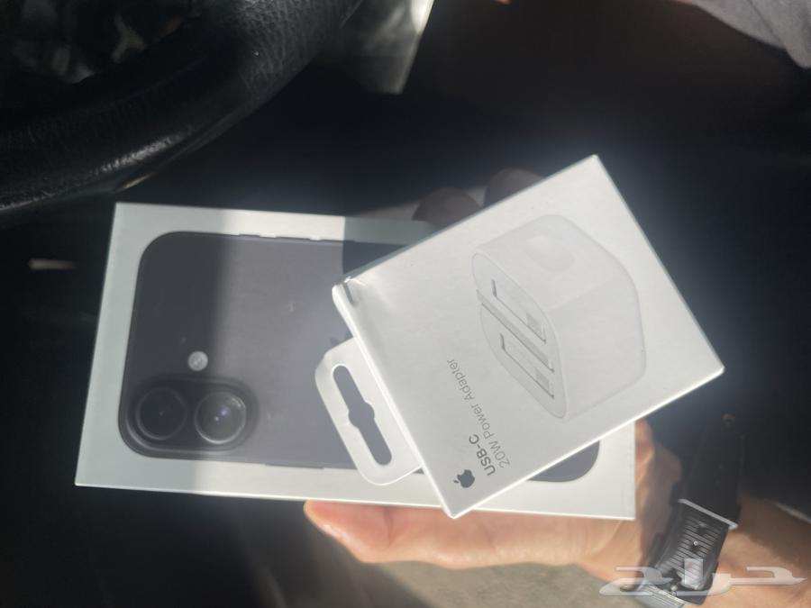 iPhone 16 Regular64370482771843112