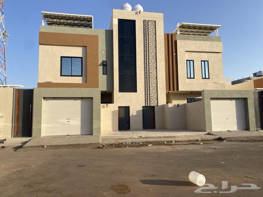 لبيع فله روف علوي مدخل خاص بحي الاخضر63613868279811110
