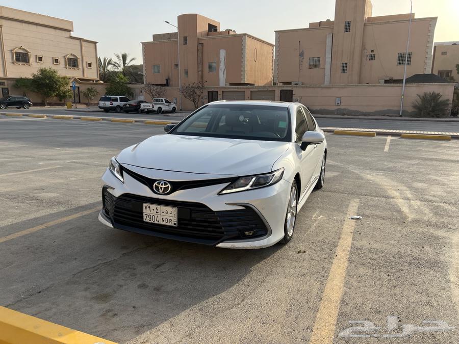 كامري 2023 GLE ( نظيف ) بنزين64509700639361110
