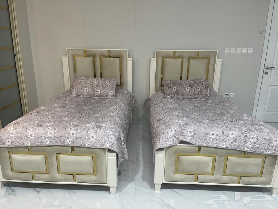 سريرين (نقر و نص) ( السعر 600)(  بدون اللباد و الديباج )64376675036929112