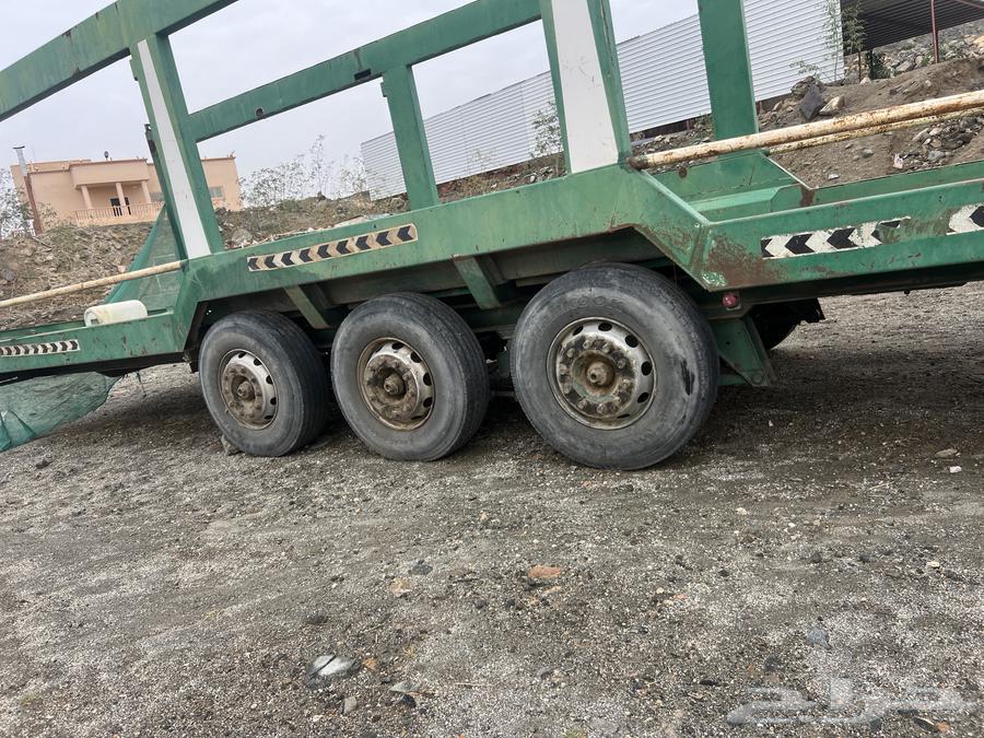 Tider Al-Basami new with covers planted there, a vehicle attached64509884751617112