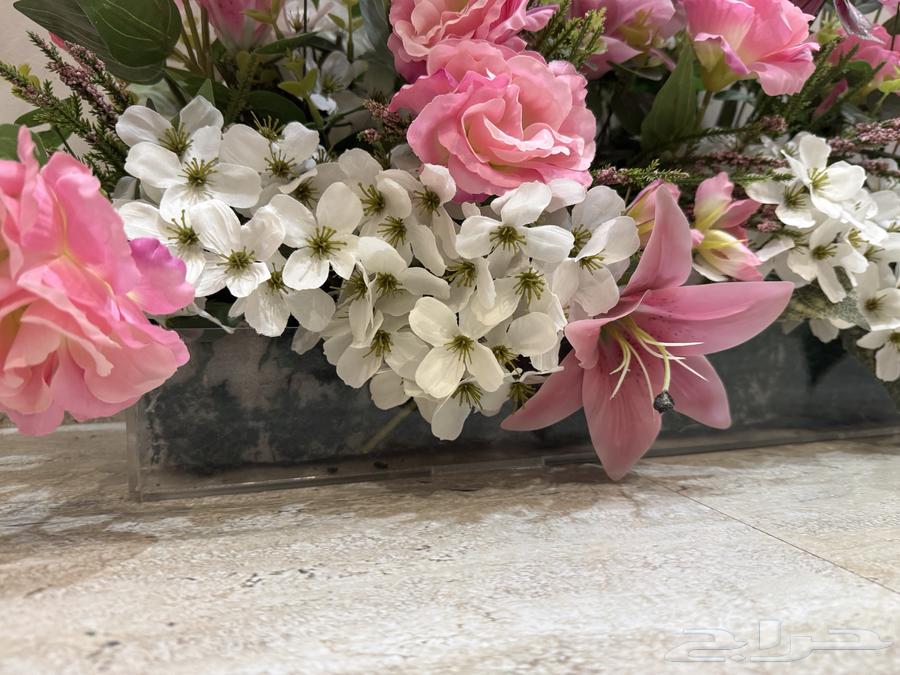 Decorative flowers for reception and occasions64362620166403114