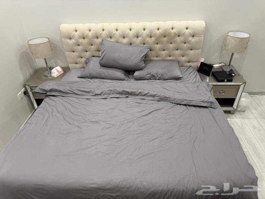 طقم غرفة نوم سرير king size و 2 كومدينا64374758891267110