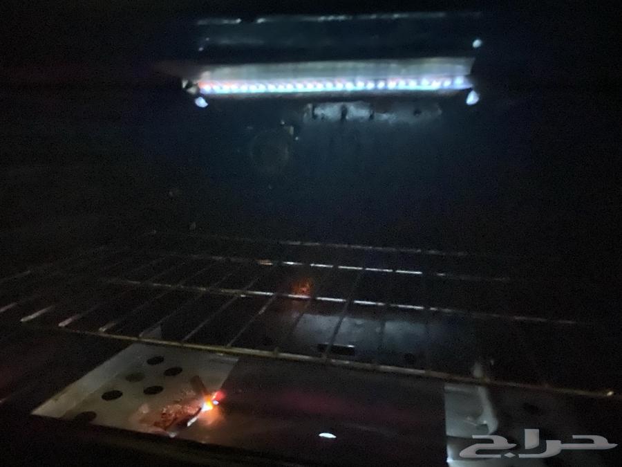 فرن وغسالة بحالة ممتازة لايوجد بهم عيب64367493633154114