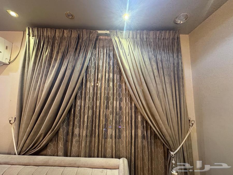 Used sofa with curtain64373004792449110