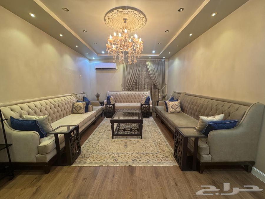 Used sofa with curtain64373004792449113