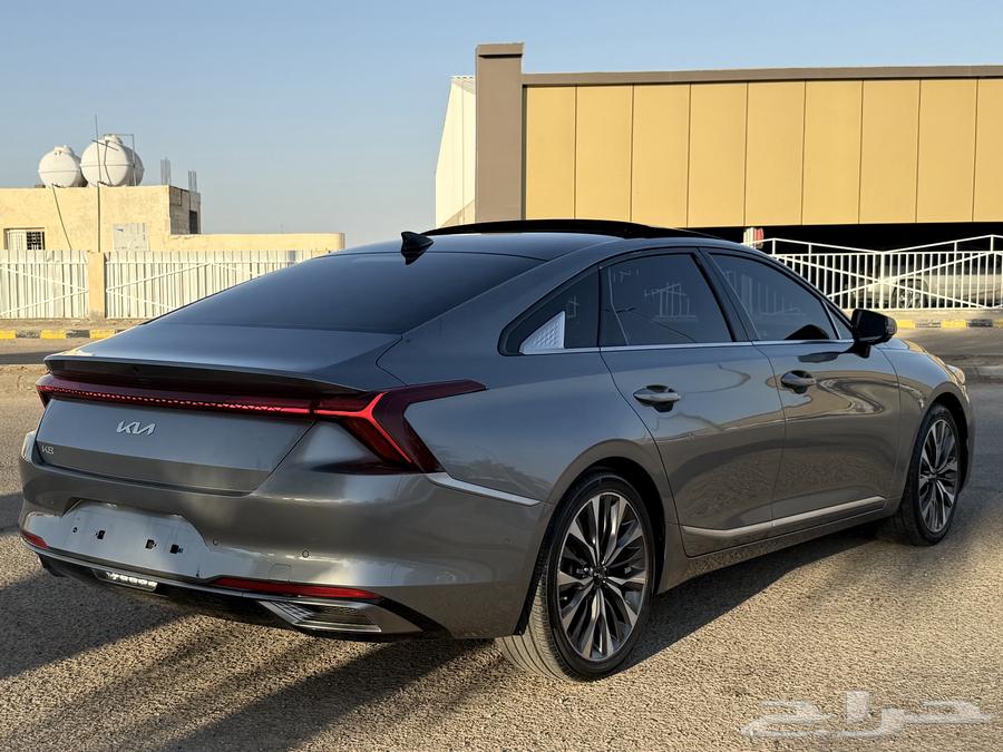 2022 Kia K8 top category with panoramic sunroof and customs card64519737709953114