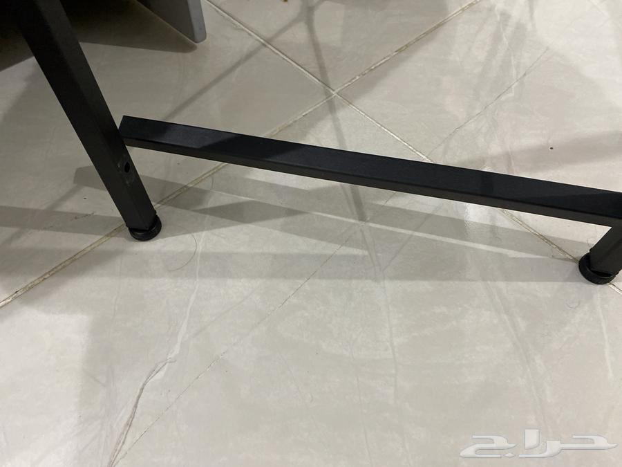 تلفزيون و طاوله حرف L64363606333187114