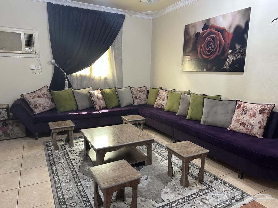 كنب حرف L وطاولات خدمه وستاره ومكيف64369396582785110