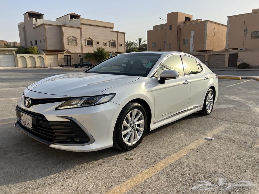 كامري 2023 GLE ( نظيف ) بنزين64509700639361114