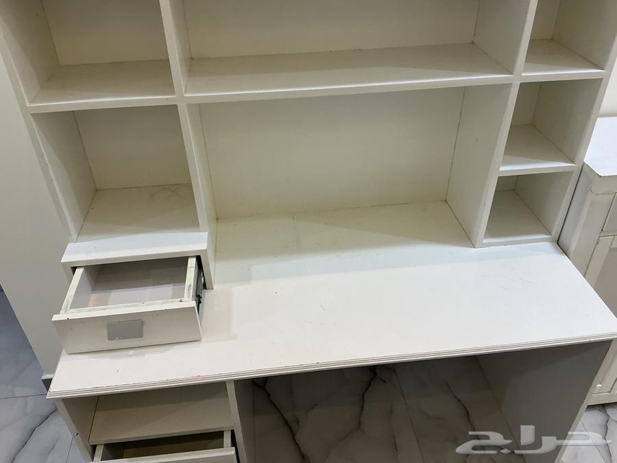 كنب مع طولات وستاير وشاشه للبيع64371118749570113