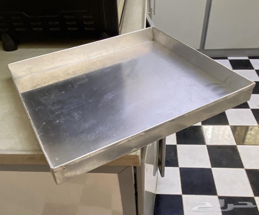 فرن كهربائي ماركة الهمر مع ملحقاته وصياني معدن وقواعد كيك64365983093890112