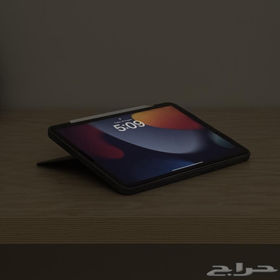 iPad Pro 4th Generation (and) Original Apple Pencil (and) Original Keyboard64364595848067112