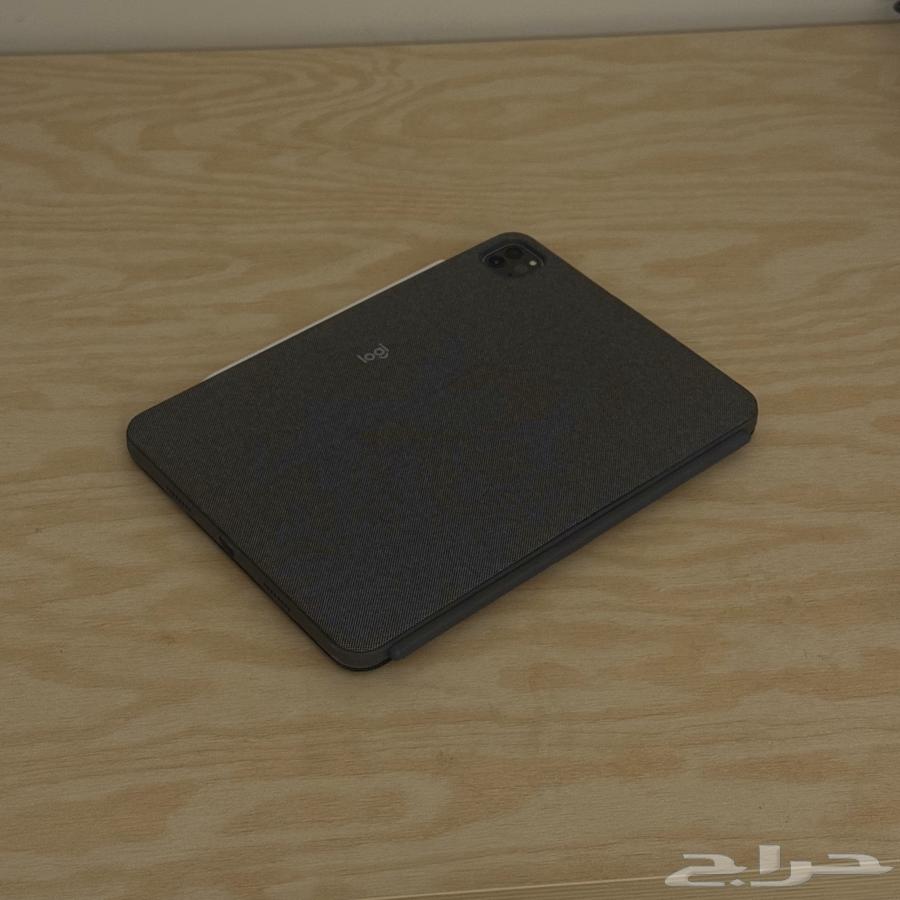 iPad Pro 4th Generation (and) Original Apple Pencil (and) Original Keyboard64364595848067114