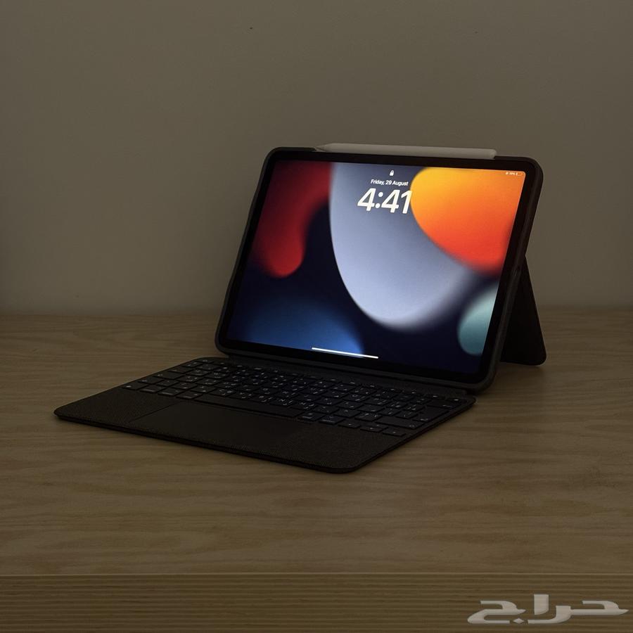 iPad Pro 4th Generation (and) Original Apple Pencil (and) Original Keyboard64364595848067110