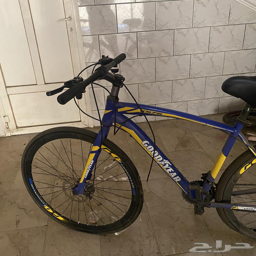 سيكل نظيف بس الكفرات الأمامية والخلفية64375244766593110