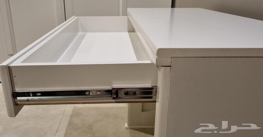 طاوله زينه ( تسريحه ) للبيع64364321368322112