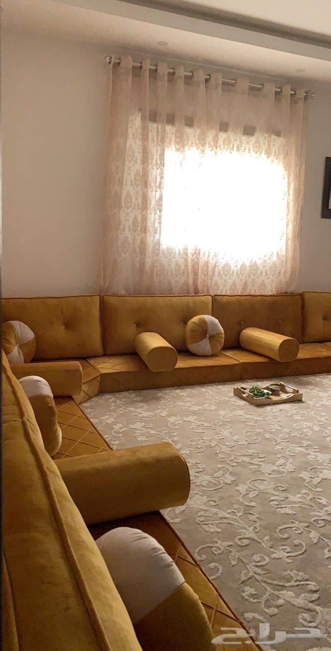 Furniture for sale, approximate size 4x564362773208193110