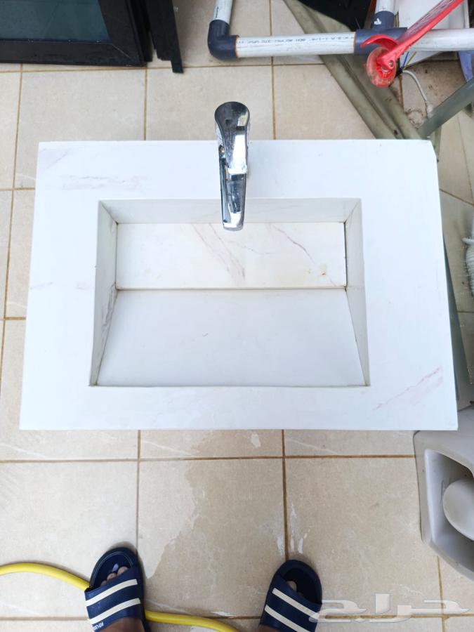 3 كراسي معلقة و 3 مغاسل رخام للبيع64366673484802114