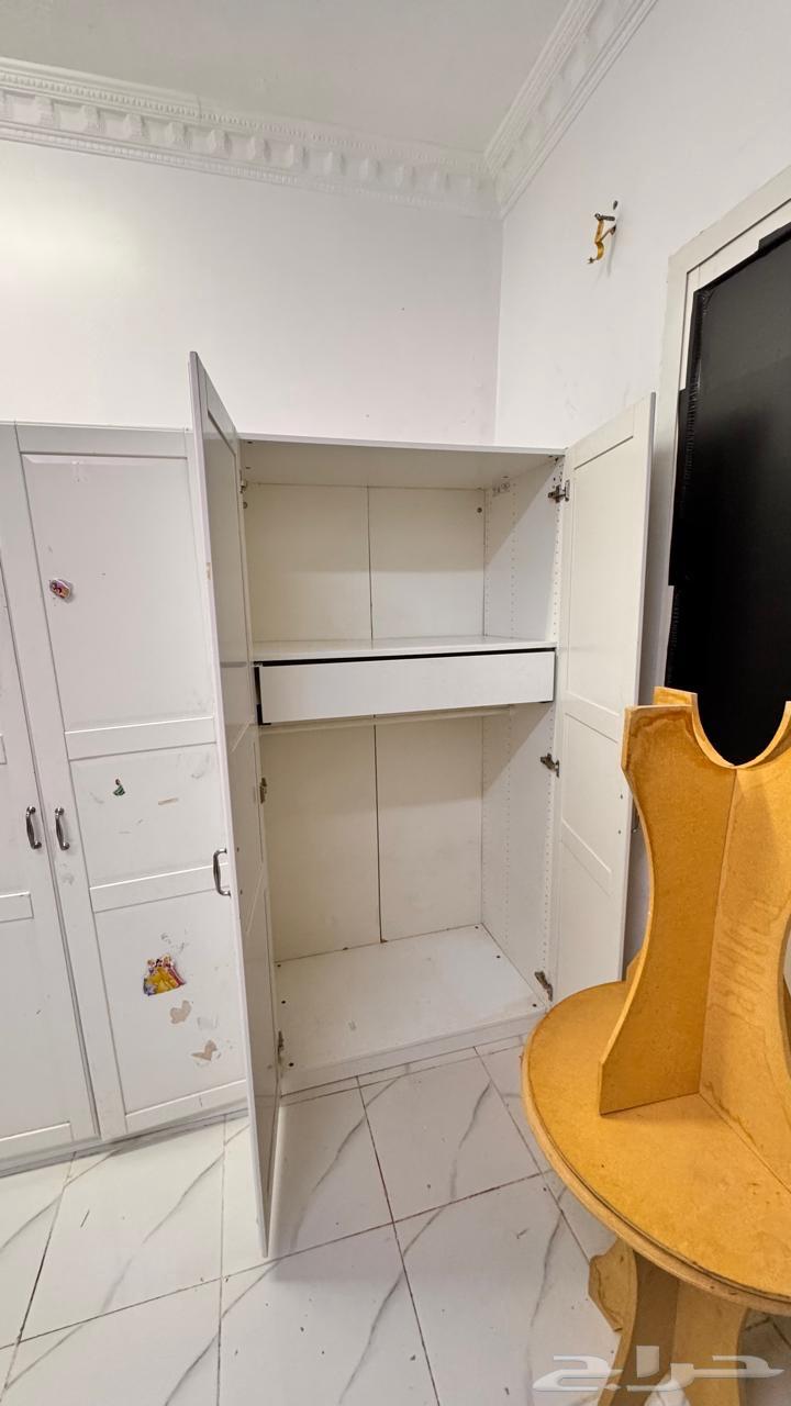 غرفة نوم ودواليب64370914887553114