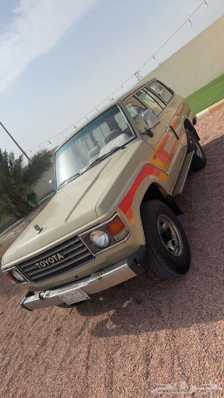 Model 27 Beige Salon, Almost Agency Condition for Sale, Location: Turabah64366380621569112