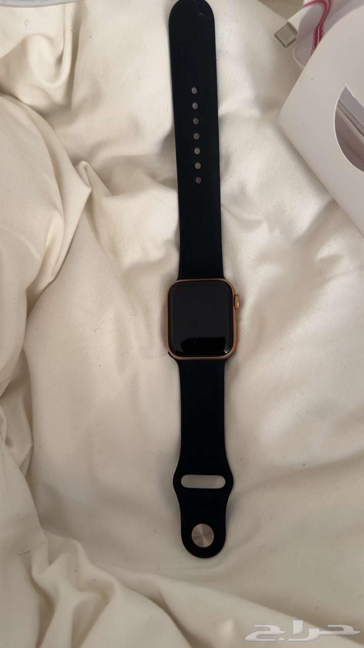 ساعة ابل الإصدار الرابع64374185978754111