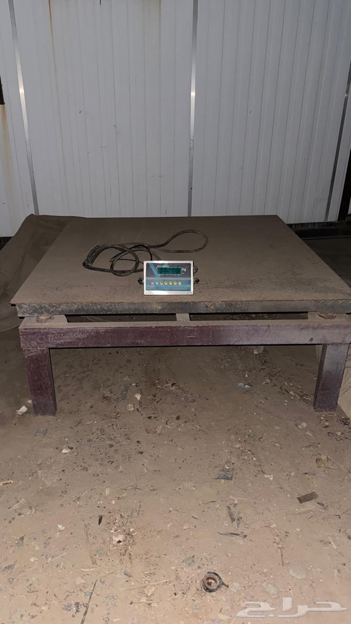 3-ton scale with base64515053026178110