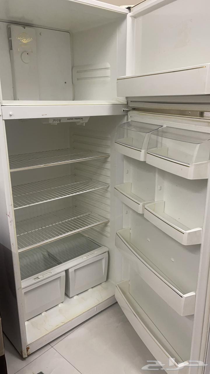 Refrigerator Number 264375572455553111