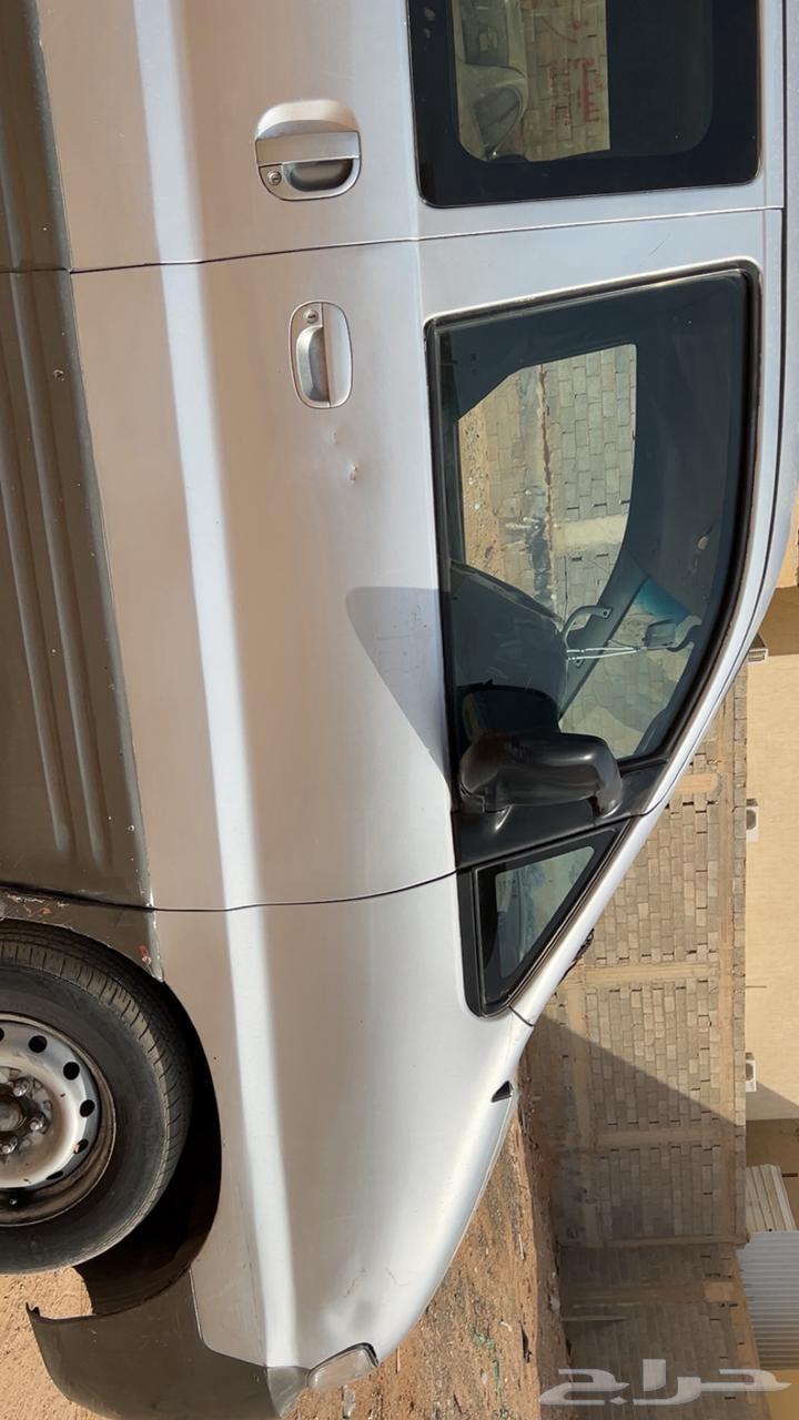 H12003نضيف جدا للبيع قير عادي اللون فضي ورقم اللوحه ب ب و64510775122051112