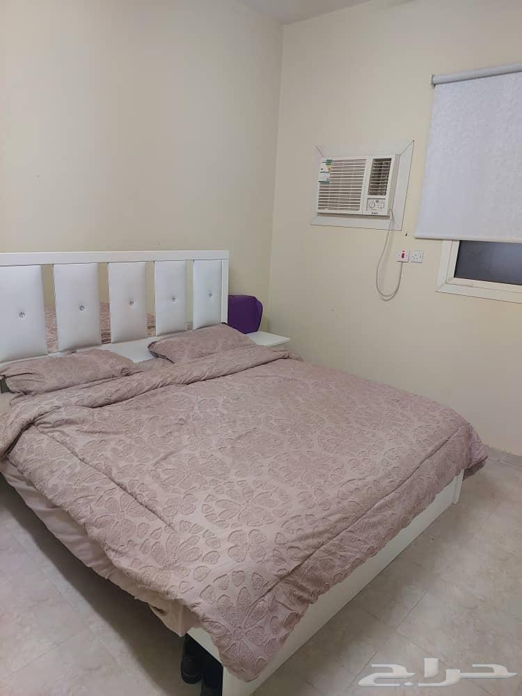 سرير شبه جديد  مرتبه  تسريحة64367464166530112