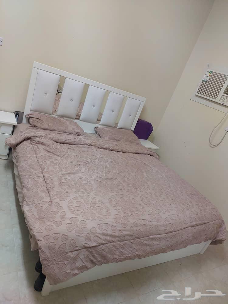سرير شبه جديد  مرتبه  تسريحة64367464166530110