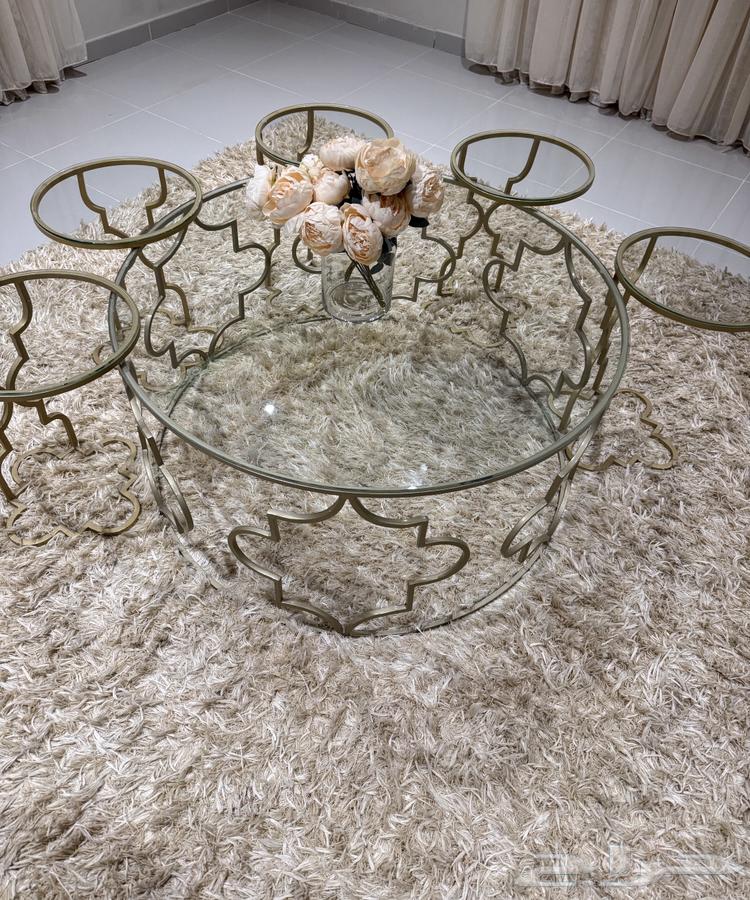 طاولات ذهبية64374378736515110